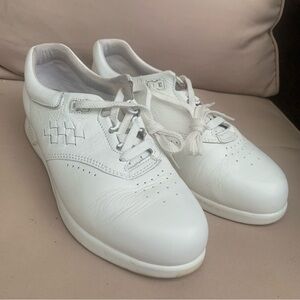 SoftSpots Supreme Comfort Sneakers